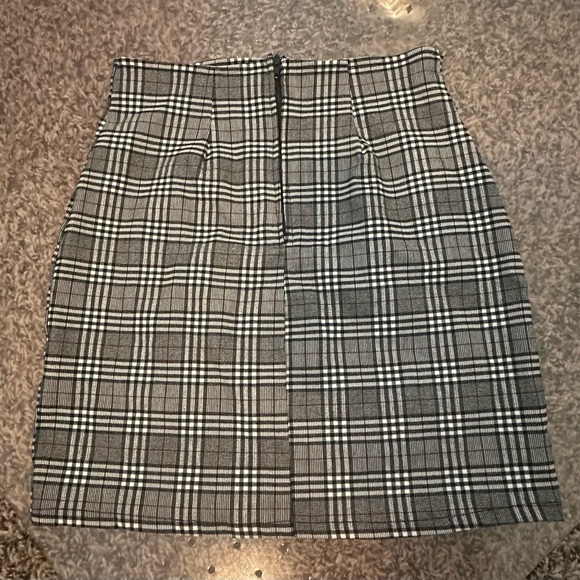 Plaid Mini Skirt - Picture 3 of 5